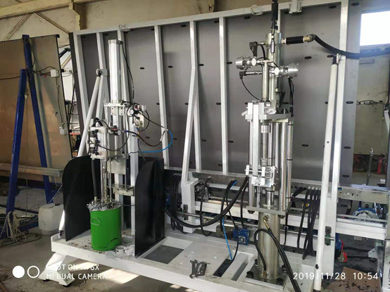 Szie最高のガラス2500*4500mm縦の絶縁のガラス機械/倍ガラス機械シーリング ロボット