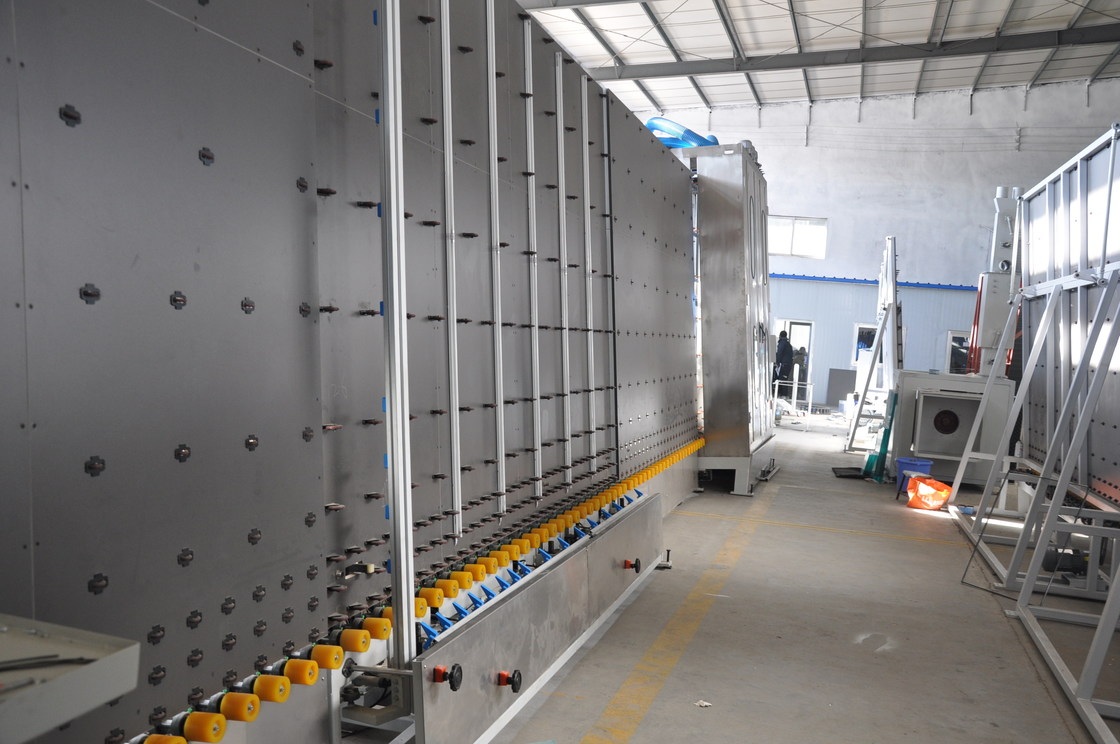 1.Vertical絶縁のガラス生産ラインLJBZ2535GはSIEMENSの制御システムを、保ちます安定した性能を採用します