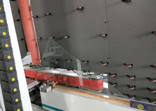 50m/min密封のロボットが付いている低いEの絶縁のガラス機械二重ガラスの密封剤ポンプ