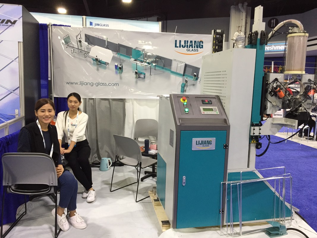 LJGZ2020乾燥性がある充填機は自動的にスペーサ フレームのドリル孔の行為を自動的に達成できます