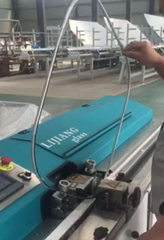 12-16ガラス空ガラスを絶縁するためのMpaのButylコーティング用具は処理に二重ガラスをはめた