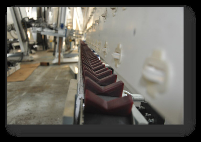 絶縁ガラスの処理のための高いEfficienceの絶縁のガラス生産ライン シーリング ロボット