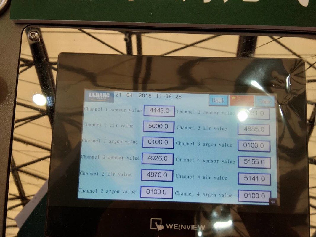 二重ガラスガラスを作るためのタッチ画面が付いている手動アルゴンのガスの充填機
