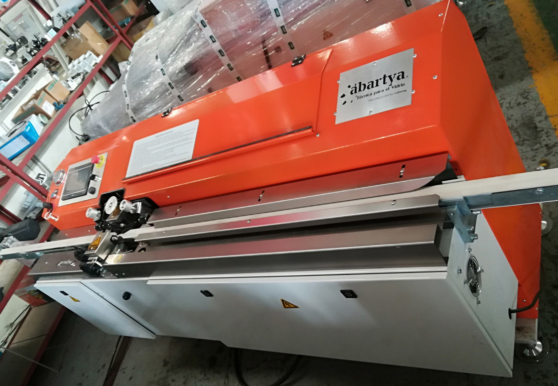 二重ガラスのガラス機械のための放出のコーティング47m/minの熱い溶解のButyl機械