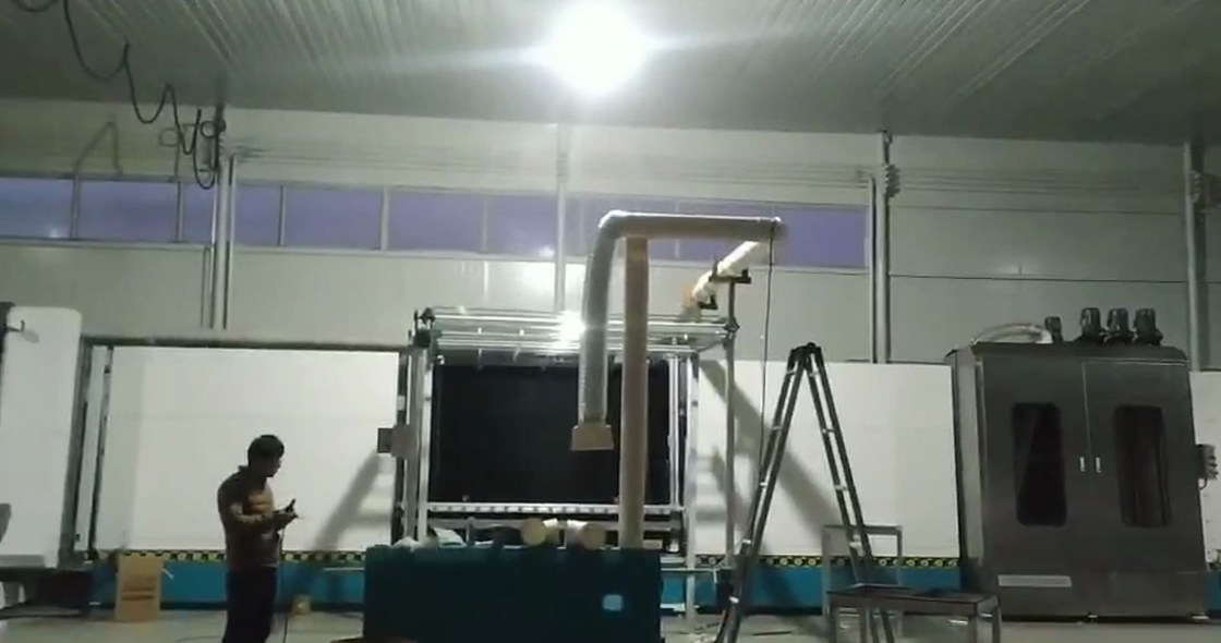 低いE絶縁ガラスの生産ラインガラス継ぎ合わせる機械ガラスの製作の機械類