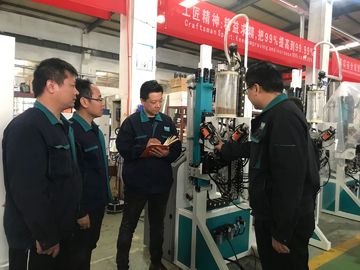 熱い販売法の絶縁ガラスの自動Desciccantの充填機