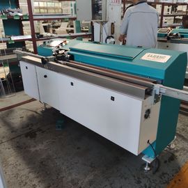 ガラス生産の機械類のための高速絶縁のガラスButylシーリング機械